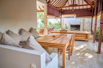 Kelapa Villas