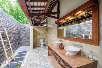 Kelapa Villas