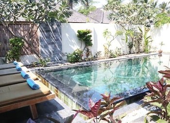 Kelapa Villas
