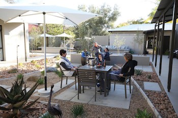The Elegant Guesthouse