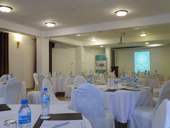 Maru Maru Hotel