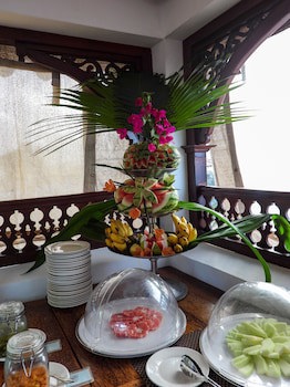 Maru Maru Hotel