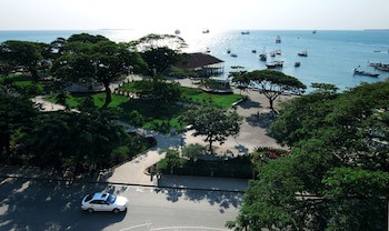 Maru Maru Hotel