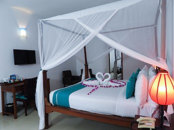 Maru Maru Hotel