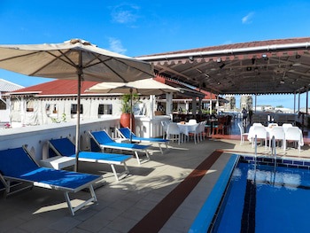 Maru Maru Hotel