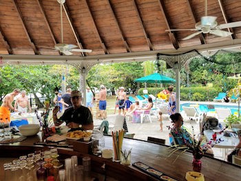 Plantation Beach Villas