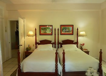 Plantation Beach Villas