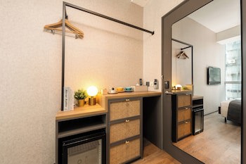 Dash Living On Queen's