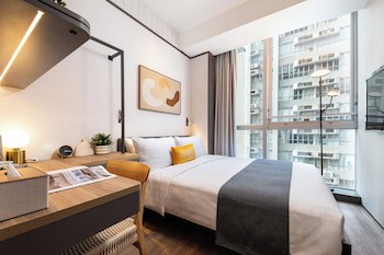 Dash Living On Queen's