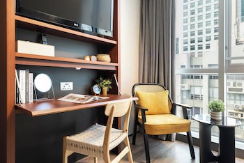 Dash Living On Queen's