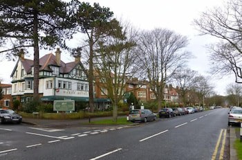 Wards Hotel