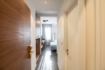 27 Montefiore Tlv