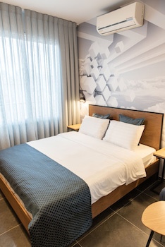 27 Montefiore Tlv