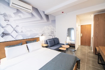 27 Montefiore Tlv