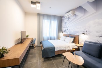 27 Montefiore Tlv