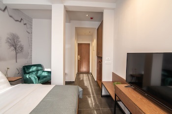 27 Montefiore Tlv