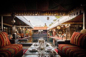Crazy Bear Hotel-Beaconsfield