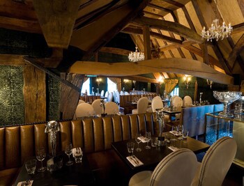 Crazy Bear Hotel-Beaconsfield