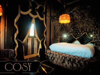Crazy Bear Hotel-Beaconsfield
