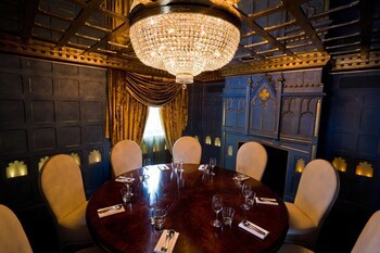 Crazy Bear Hotel-Beaconsfield