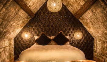 Crazy Bear Hotel-Beaconsfield