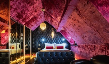 Crazy Bear Hotel-Beaconsfield