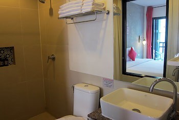 Acca Patong Apartments