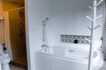 Acca Patong Apartments