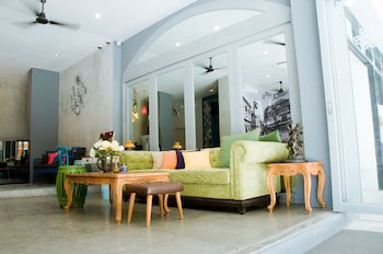 Acca Patong Apartments
