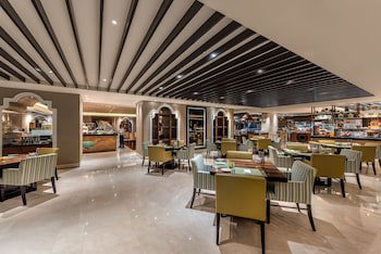 Dusit Thani Abu Dhabi