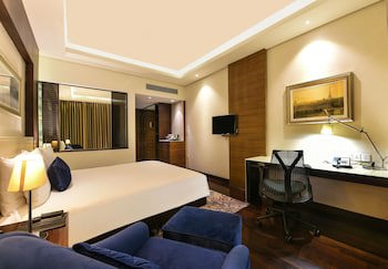 Doubletree By Hilton Gurugram Baani Square