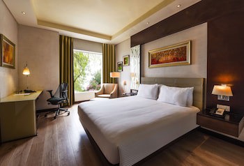 Doubletree By Hilton Gurugram Baani Square