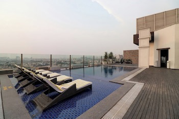 Doubletree By Hilton Gurugram Baani Square