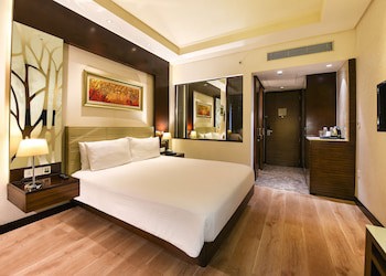 Doubletree By Hilton Gurugram Baani Square