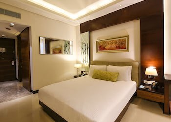 Doubletree By Hilton Gurugram Baani Square
