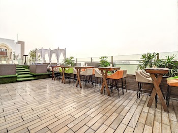 Doubletree By Hilton Gurugram Baani Square