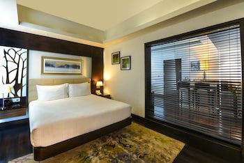 Doubletree By Hilton Gurugram Baani Square