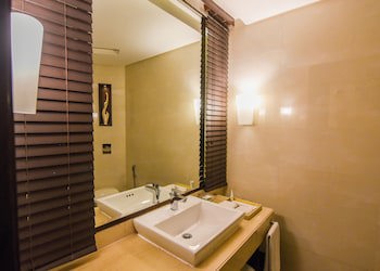 Doubletree By Hilton Gurugram Baani Square