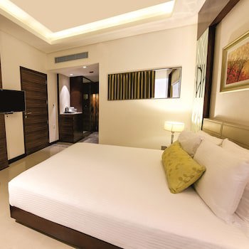 Doubletree By Hilton Gurugram Baani Square