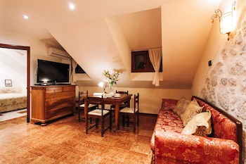 Galathea Hotel