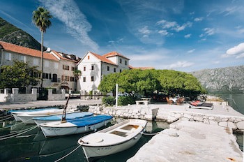 Galathea Hotel