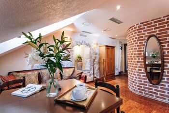 Galathea Hotel