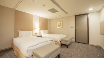 Check Inn Select Taichung Dadun