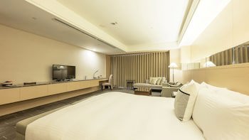 Check Inn Select Taichung Dadun