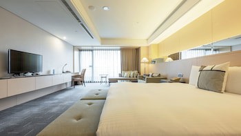 Check Inn Select Taichung Dadun
