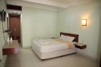 Pandu Lakeside Hotel Parapat - Toba Lake