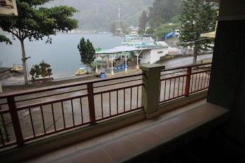 Pandu Lakeside Hotel Parapat - Toba Lake