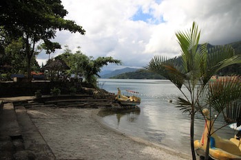 Pandu Lakeside Hotel Parapat - Toba Lake