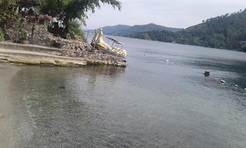 Pandu Lakeside Hotel Parapat - Toba Lake