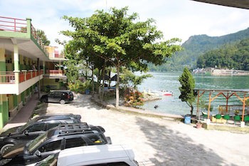 Pandu Lakeside Hotel Parapat - Toba Lake